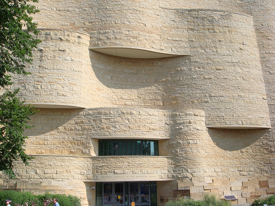 Washington DC [2009 July 04] 007.JPG - Scenes from The National Museum of the American Indian